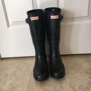 Hunter Boots: wide calf